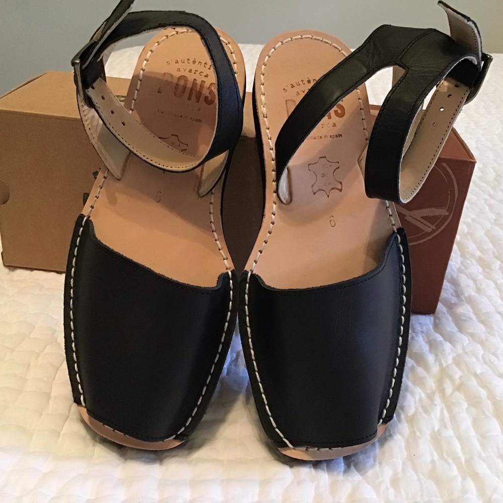 PONS sandals